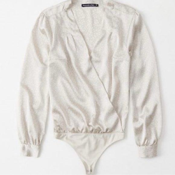 Abercrombie & Fitch satin wrap bodysuit in subtle leopard print XL - Picture 2 of 8